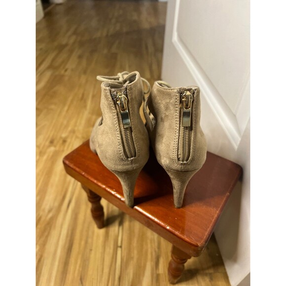 This is an Ana A New Approach beige faux suede strappy high heel size 8m - Picture 4 of 5